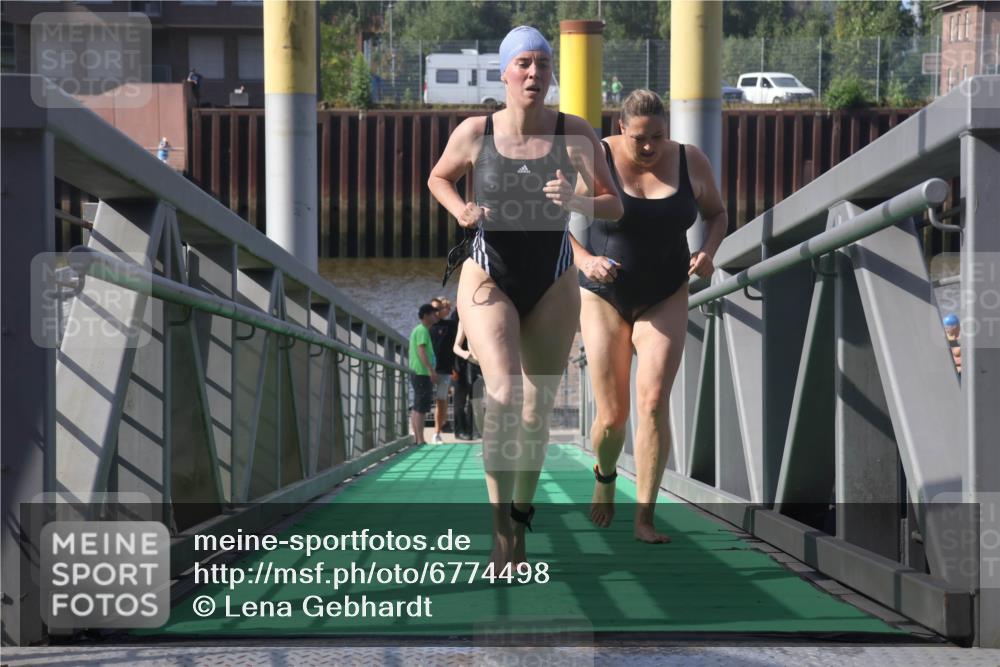 11.08.2024 - GEWOBA Citytriathlon Bremen Lena Gebhardt http://msf.ph/oto/6774498 11.08.2024 10:10:54 Schwimmen 5, 6, 23, 30, 70 meine-sportfotos.de