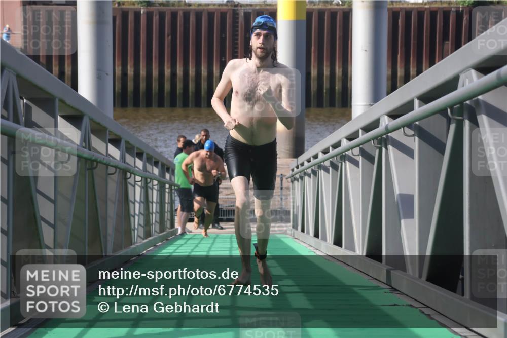 11.08.2024 - GEWOBA Citytriathlon Bremen Lena Gebhardt http://msf.ph/oto/6774535 11.08.2024 10:10:58 Schwimmen 5, 6, 23, 26, 30, 70 meine-sportfotos.de