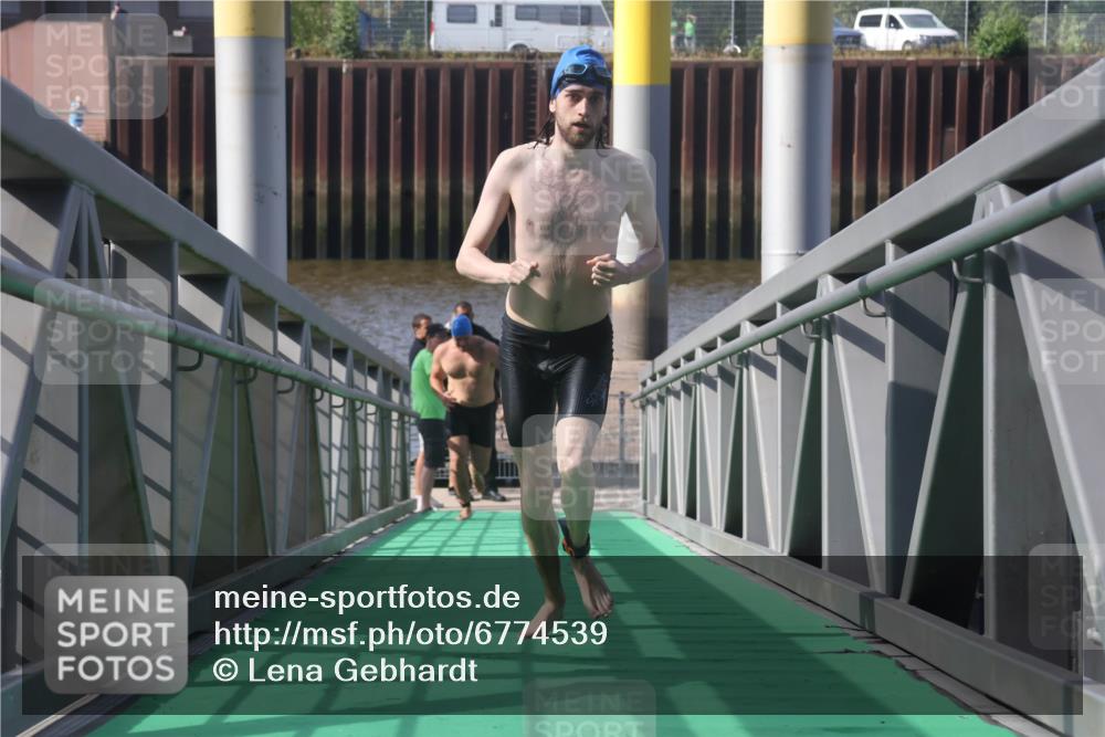 11.08.2024 - GEWOBA Citytriathlon Bremen Lena Gebhardt http://msf.ph/oto/6774539 11.08.2024 10:10:58 Schwimmen 5, 6, 23, 26, 30, 70 meine-sportfotos.de