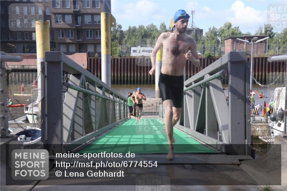 11.08.2024 - GEWOBA Citytriathlon Bremen Lena Gebhardt http://msf.ph/oto/6774554 11.08.2024 10:10:59 Schwimmen 5, 6, 21, 23, 26, 30, 70 meine-sportfotos.de