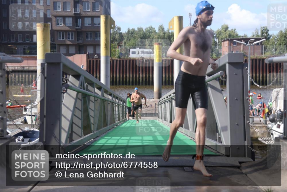 11.08.2024 - GEWOBA Citytriathlon Bremen Lena Gebhardt http://msf.ph/oto/6774558 11.08.2024 10:11:00 Schwimmen 5, 6, 21, 23, 26, 70 meine-sportfotos.de
