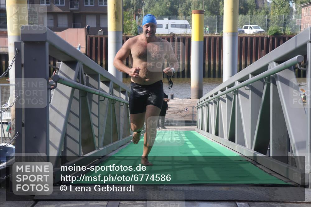 11.08.2024 - GEWOBA Citytriathlon Bremen Lena Gebhardt http://msf.ph/oto/6774586 11.08.2024 10:11:03 Schwimmen 5, 6, 21, 23, 26, 70 meine-sportfotos.de