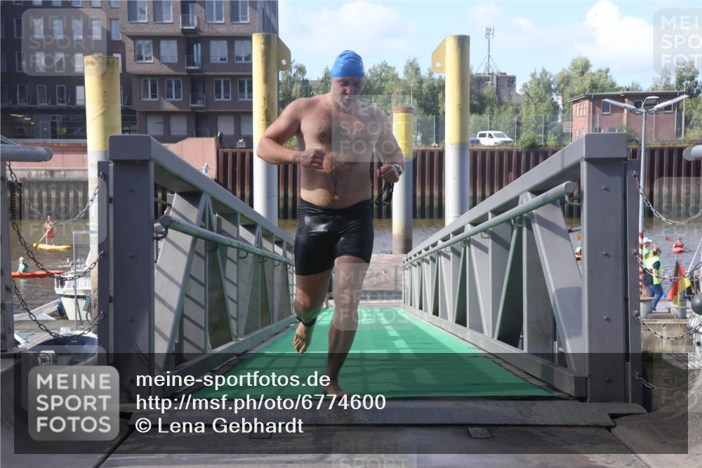 11.08.2024 - GEWOBA Citytriathlon Bremen Lena Gebhardt http://msf.ph/oto/6774600 11.08.2024 10:11:04 Schwimmen 5, 21, 23, 26, 70 meine-sportfotos.de
