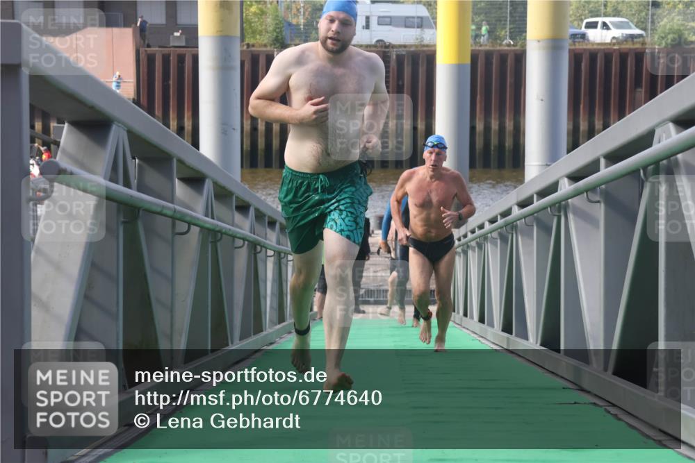 11.08.2024 - GEWOBA Citytriathlon Bremen Lena Gebhardt http://msf.ph/oto/6774640 11.08.2024 10:11:14 Schwimmen 17, 21, 23, 26, 37, 44, 70, 77 meine-sportfotos.de