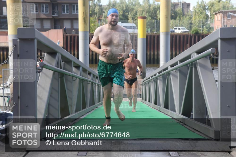 11.08.2024 - GEWOBA Citytriathlon Bremen Lena Gebhardt http://msf.ph/oto/6774648 11.08.2024 10:11:14 Schwimmen 17, 21, 23, 26, 37, 44, 70, 77 meine-sportfotos.de