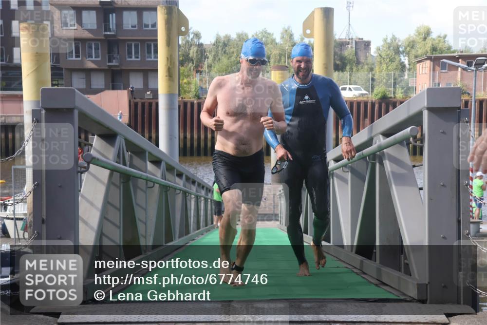 11.08.2024 - GEWOBA Citytriathlon Bremen Lena Gebhardt http://msf.ph/oto/6774746 11.08.2024 10:11:22 Schwimmen 17, 21, 37, 44, 77, 101, 111 meine-sportfotos.de