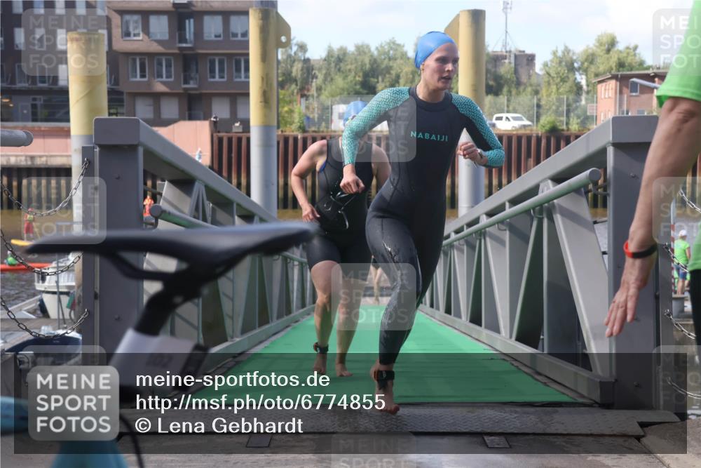 11.08.2024 - GEWOBA Citytriathlon Bremen Lena Gebhardt http://msf.ph/oto/6774855 11.08.2024 10:11:33 Schwimmen 2, 32, 35, 44, 66, 91, 94, 101, 111 meine-sportfotos.de