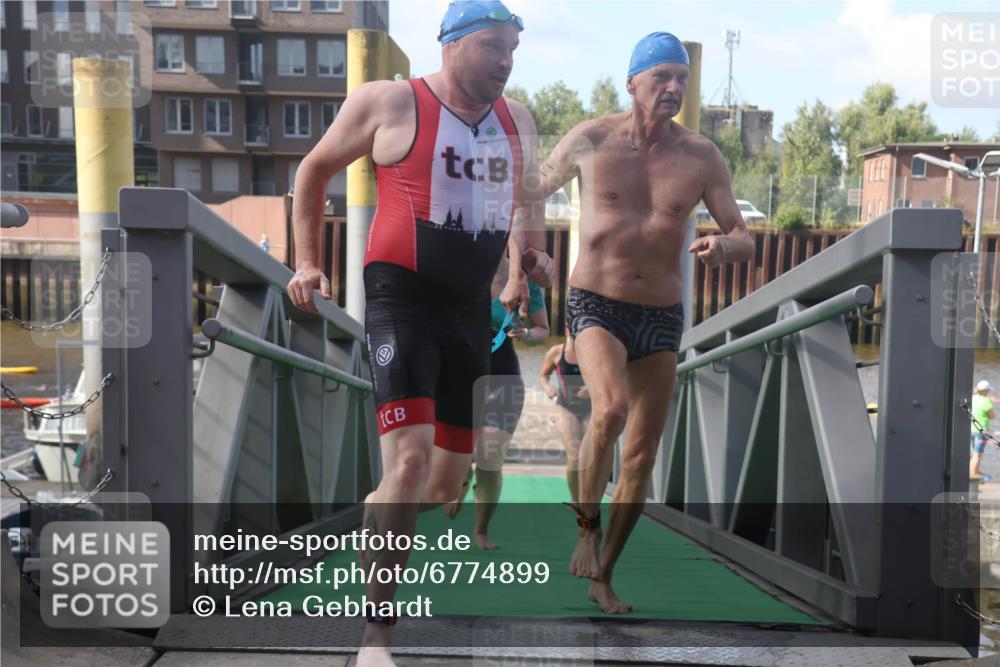 11.08.2024 - GEWOBA Citytriathlon Bremen Lena Gebhardt http://msf.ph/oto/6774899 11.08.2024 10:11:50 Schwimmen 2, 15, 18, 32, 35, 74, 84, 91, 113, 114 meine-sportfotos.de