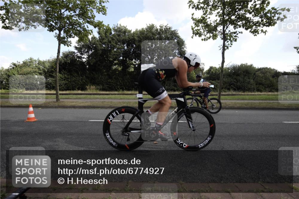11.08.2024 - GEWOBA Citytriathlon Bremen H.Heesch http://msf.ph/oto/6774927 11.08.2024 10:38:14 Radfahren 3, 52, 56, 94, 95 meine-sportfotos.de