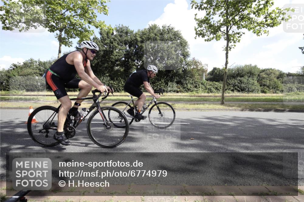 11.08.2024 - GEWOBA Citytriathlon Bremen H.Heesch http://msf.ph/oto/6774979 11.08.2024 10:40:27 Radfahren 9, 26, 27, 38, 42, 64, 66, 71 meine-sportfotos.de