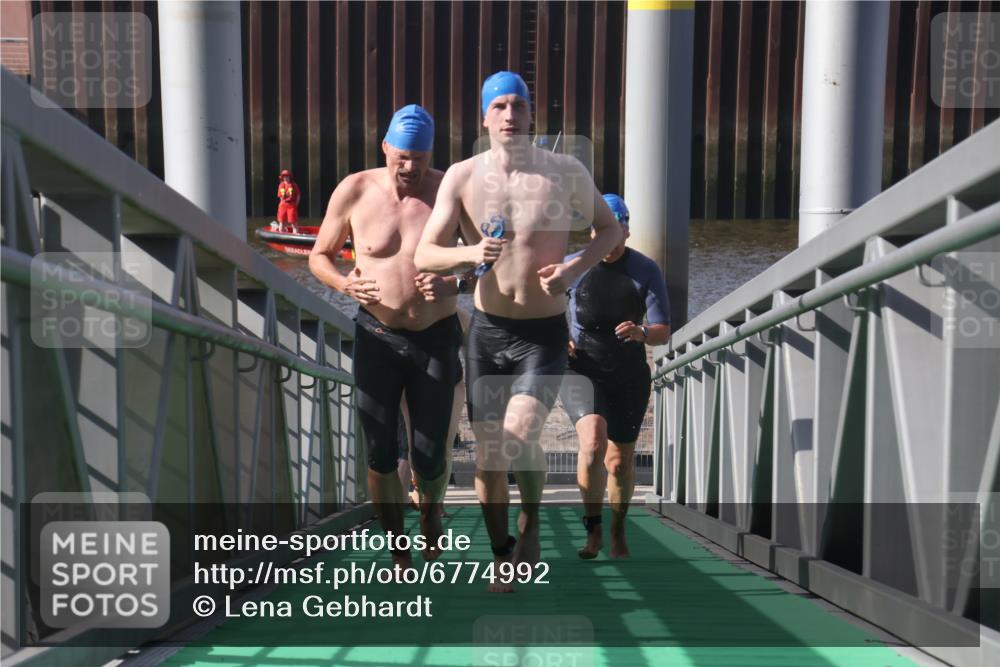 11.08.2024 - GEWOBA Citytriathlon Bremen Lena Gebhardt http://msf.ph/oto/6774992 11.08.2024 10:11:58 Schwimmen 2, 15, 18, 49, 74, 84, 88, 97, 113, 114 meine-sportfotos.de