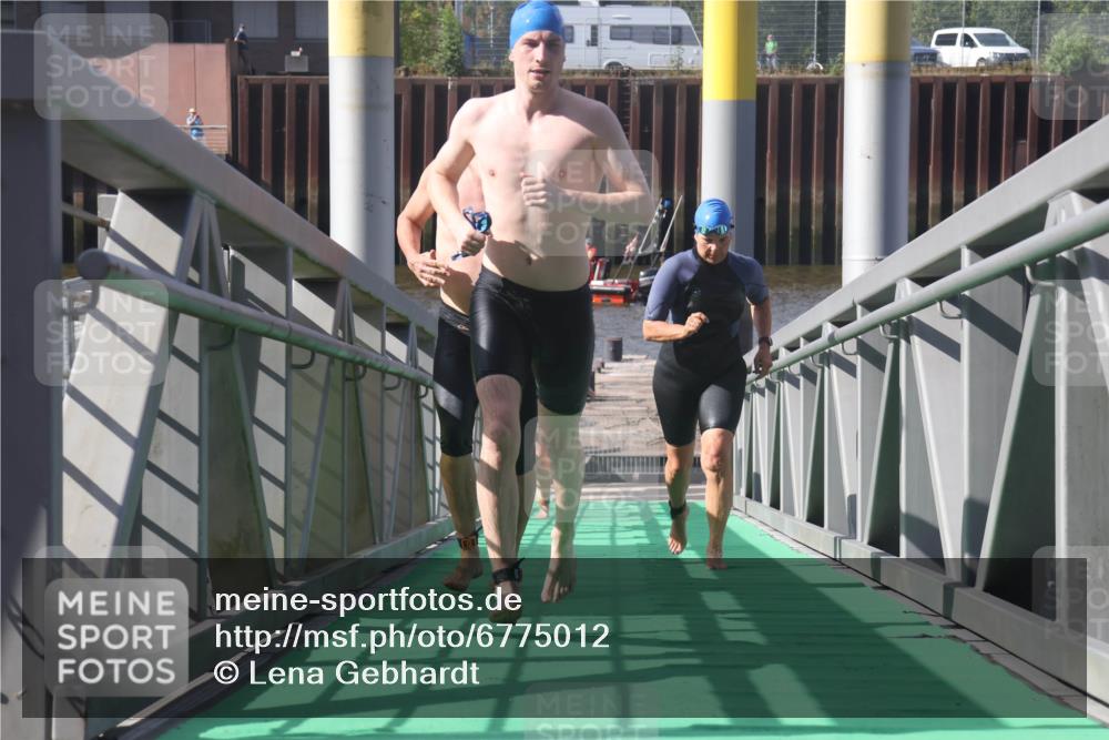 11.08.2024 - GEWOBA Citytriathlon Bremen Lena Gebhardt http://msf.ph/oto/6775012 11.08.2024 10:11:59 Schwimmen 15, 18, 49, 74, 84, 88, 97, 113, 114 meine-sportfotos.de
