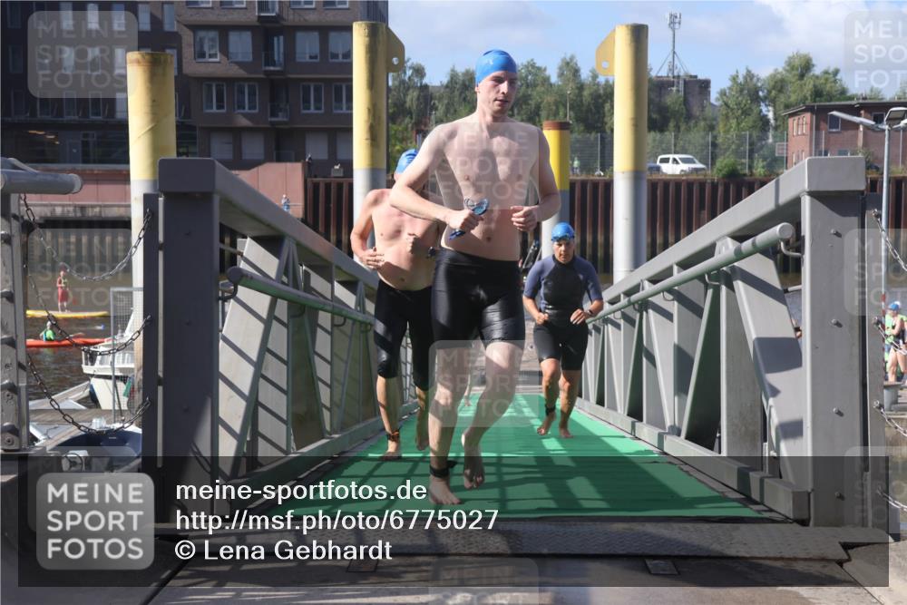 11.08.2024 - GEWOBA Citytriathlon Bremen Lena Gebhardt http://msf.ph/oto/6775027 11.08.2024 10:12:00 Schwimmen 15, 49, 74, 84, 88, 97, 113, 114 meine-sportfotos.de