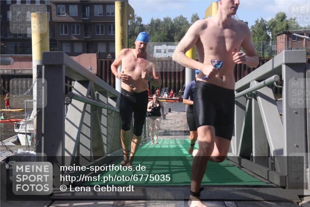 11.08.2024 - GEWOBA Citytriathlon Bremen Lena Gebhardt http://msf.ph/oto/6775035 11.08.2024 10:12:00 Schwimmen 15, 49, 74, 84, 88, 97, 113, 114 meine-sportfotos.de