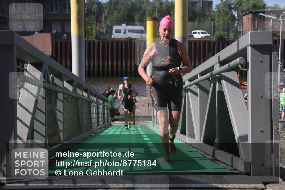 11.08.2024 - GEWOBA Citytriathlon Bremen Lena Gebhardt http://msf.ph/oto/6775184 11.08.2024 10:12:24 Schwimmen 36, 38, 68, 104 meine-sportfotos.de