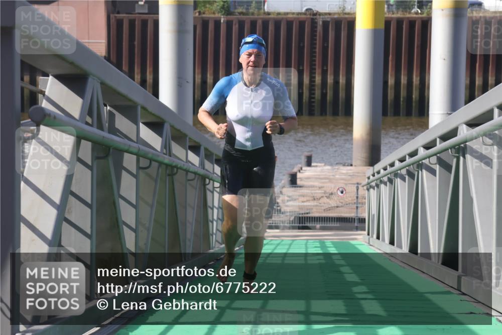 11.08.2024 - GEWOBA Citytriathlon Bremen Lena Gebhardt http://msf.ph/oto/6775222 11.08.2024 10:12:40 Schwimmen 36, 54, 67, 93 meine-sportfotos.de