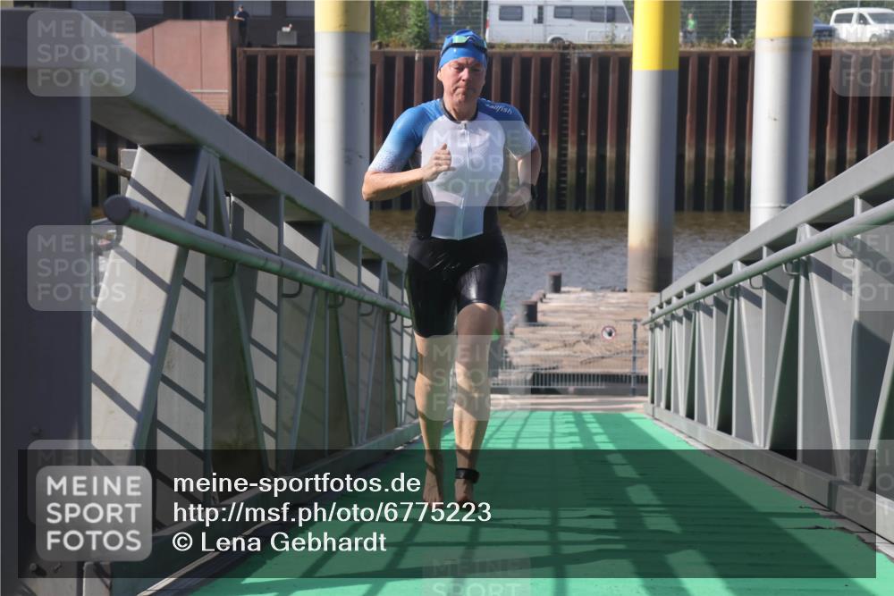 11.08.2024 - GEWOBA Citytriathlon Bremen Lena Gebhardt http://msf.ph/oto/6775223 11.08.2024 10:12:41 Schwimmen 54, 67, 93 meine-sportfotos.de