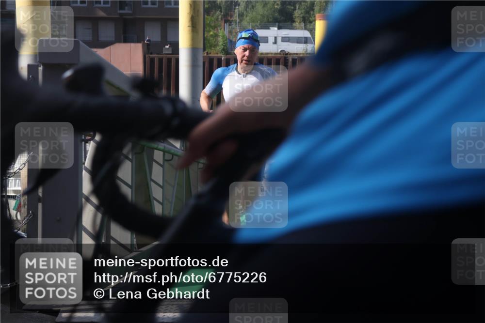 11.08.2024 - GEWOBA Citytriathlon Bremen Lena Gebhardt http://msf.ph/oto/6775226 11.08.2024 10:12:41 Schwimmen 54, 67, 93 meine-sportfotos.de