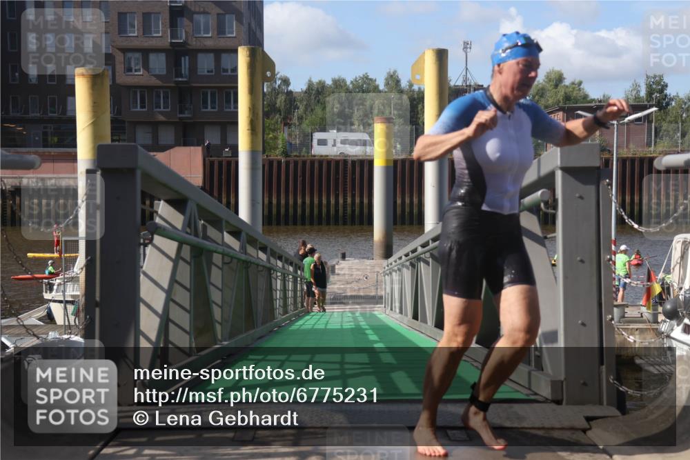 11.08.2024 - GEWOBA Citytriathlon Bremen Lena Gebhardt http://msf.ph/oto/6775231 11.08.2024 10:12:42 Schwimmen 54, 67, 93 meine-sportfotos.de