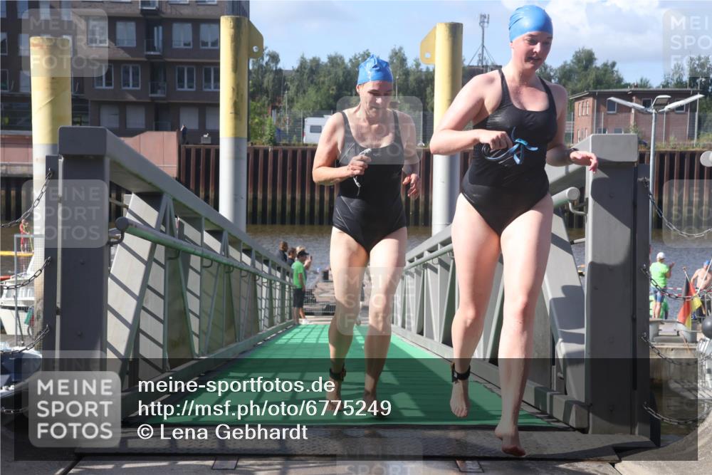 11.08.2024 - GEWOBA Citytriathlon Bremen Lena Gebhardt http://msf.ph/oto/6775249 11.08.2024 10:13:12 Schwimmen 28, 33, 81 meine-sportfotos.de