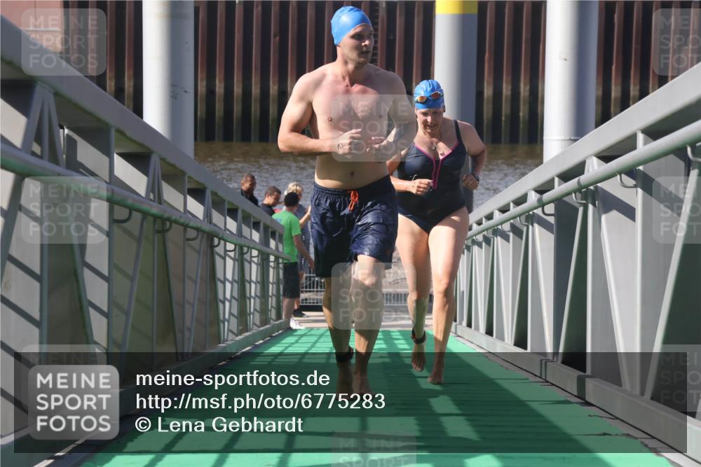 11.08.2024 - GEWOBA Citytriathlon Bremen Lena Gebhardt http://msf.ph/oto/6775283 11.08.2024 10:14:02 Schwimmen 13, 34, 39, 90, 115 meine-sportfotos.de