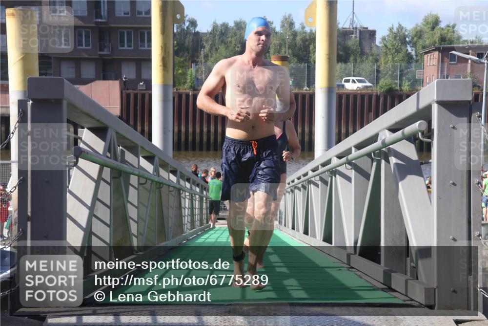 11.08.2024 - GEWOBA Citytriathlon Bremen Lena Gebhardt http://msf.ph/oto/6775289 11.08.2024 10:14:03 Schwimmen 13, 34, 39, 90, 115 meine-sportfotos.de
