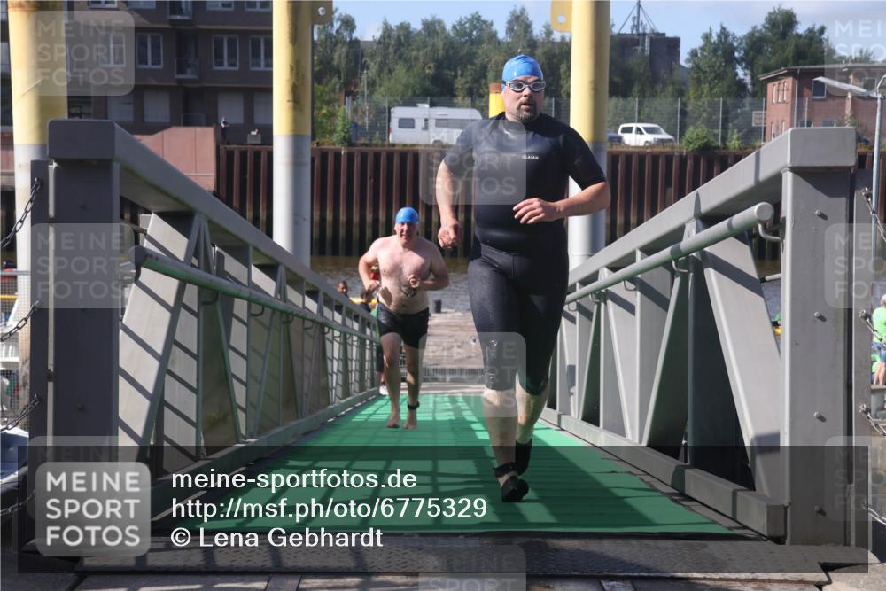 11.08.2024 - GEWOBA Citytriathlon Bremen Lena Gebhardt http://msf.ph/oto/6775329 11.08.2024 10:14:24 Schwimmen 34, 76, 100 meine-sportfotos.de