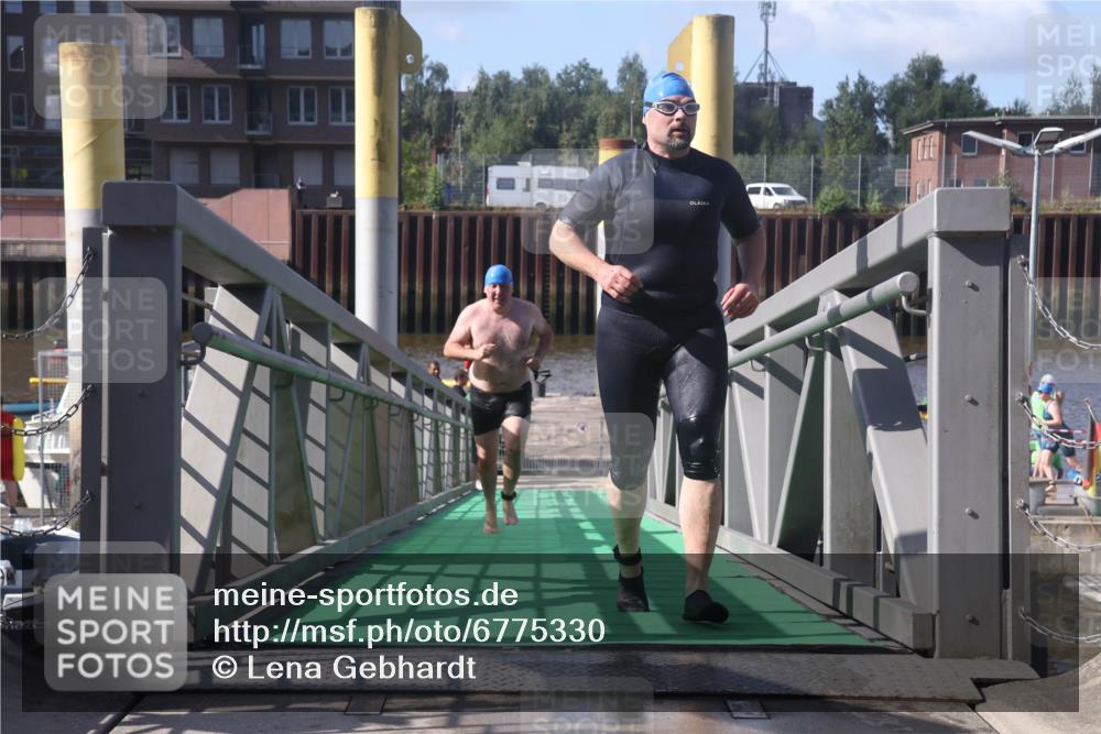 11.08.2024 - GEWOBA Citytriathlon Bremen Lena Gebhardt http://msf.ph/oto/6775330 11.08.2024 10:14:24 Schwimmen 34, 76, 100 meine-sportfotos.de