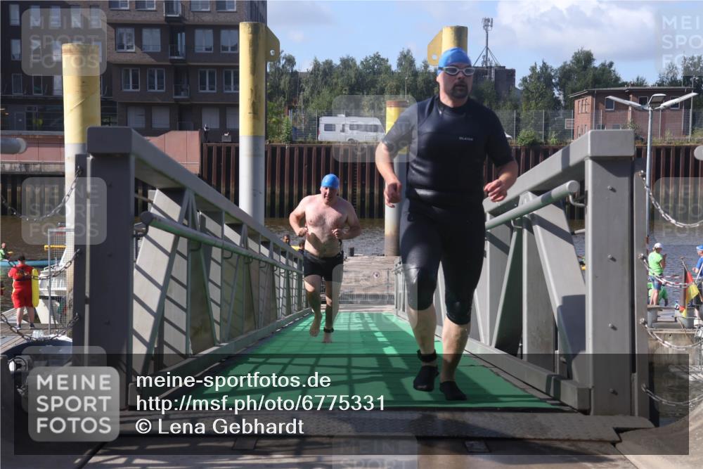 11.08.2024 - GEWOBA Citytriathlon Bremen Lena Gebhardt http://msf.ph/oto/6775331 11.08.2024 10:14:25 Schwimmen 34, 76, 100 meine-sportfotos.de