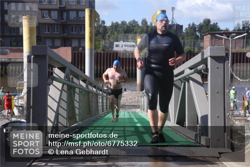 11.08.2024 - GEWOBA Citytriathlon Bremen Lena Gebhardt http://msf.ph/oto/6775332 11.08.2024 10:14:25 Schwimmen 34, 76, 100 meine-sportfotos.de