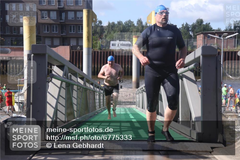 11.08.2024 - GEWOBA Citytriathlon Bremen Lena Gebhardt http://msf.ph/oto/6775333 11.08.2024 10:14:25 Schwimmen 34, 76, 100 meine-sportfotos.de