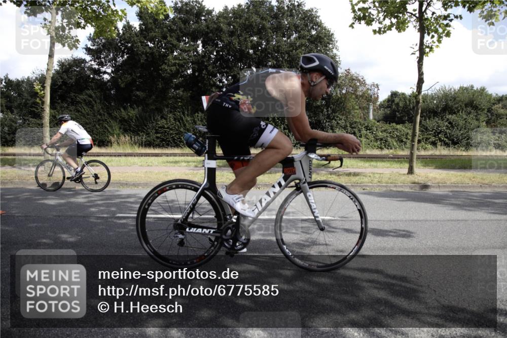 11.08.2024 - GEWOBA Citytriathlon Bremen H.Heesch http://msf.ph/oto/6775585 11.08.2024 11:46:58 Radfahren 903 meine-sportfotos.de
