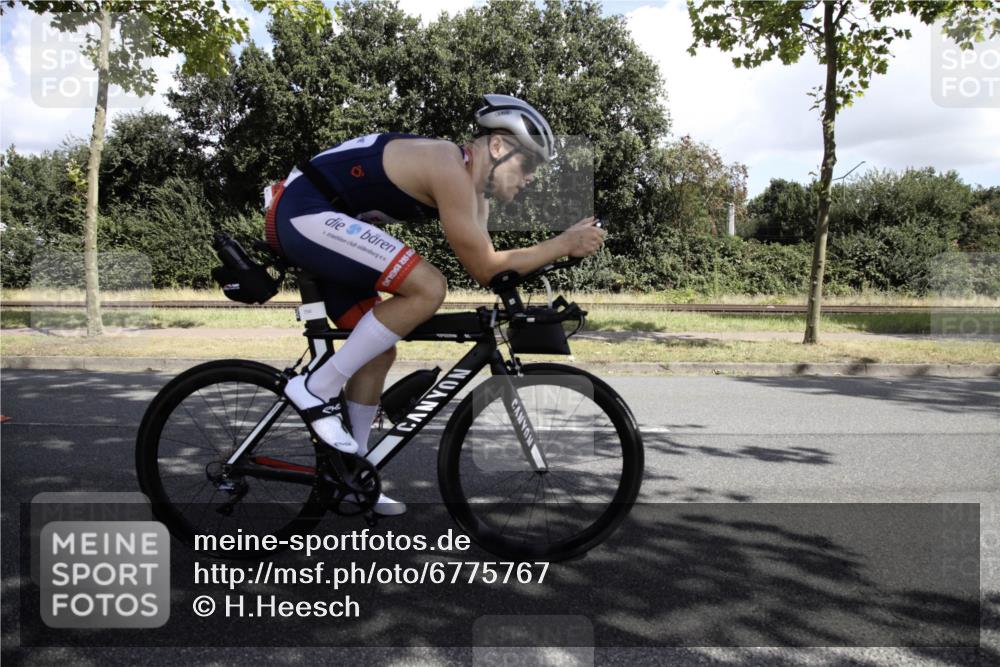 11.08.2024 - GEWOBA Citytriathlon Bremen H.Heesch http://msf.ph/oto/6775767 11.08.2024 11:52:14 Radfahren 743, 745, 762, 794, 818, 889, 932, 945, 1016, 1017 meine-sportfotos.de
