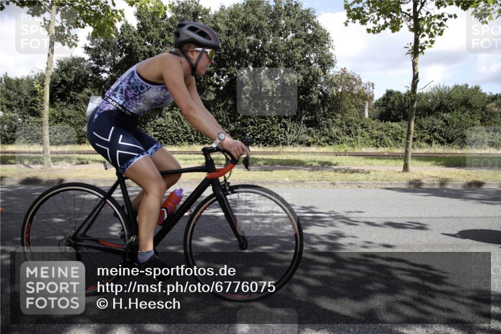 11.08.2024 - GEWOBA Citytriathlon Bremen H.Heesch http://msf.ph/oto/6776075 11.08.2024 11:59:36 Radfahren 780, 834, 835, 859, 890 meine-sportfotos.de