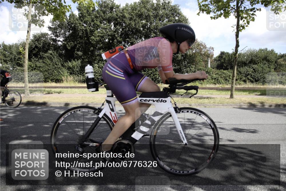 11.08.2024 - GEWOBA Citytriathlon Bremen H.Heesch http://msf.ph/oto/6776326 11.08.2024 12:05:05 Radfahren 768, 773, 839, 864, 865, 1019 meine-sportfotos.de