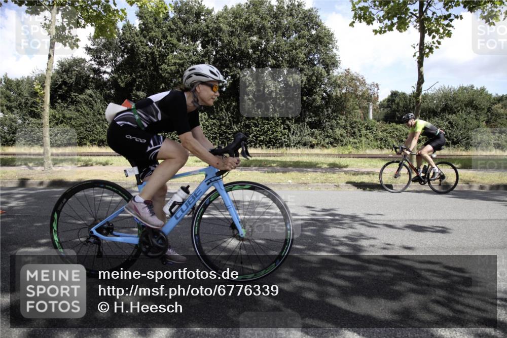 11.08.2024 - GEWOBA Citytriathlon Bremen H.Heesch http://msf.ph/oto/6776339 11.08.2024 12:05:17 Radfahren 783, 864, 865 meine-sportfotos.de