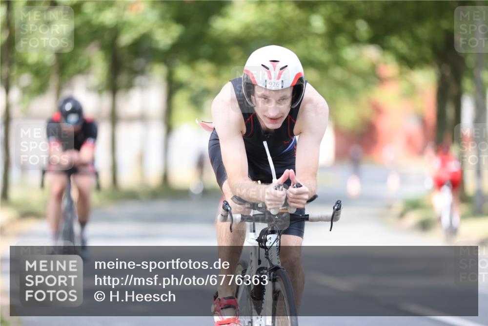 11.08.2024 - GEWOBA Citytriathlon Bremen H.Heesch http://msf.ph/oto/6776363 11.08.2024 11:44:25 Radfahren 759, 836, 855, 861, 926 meine-sportfotos.de