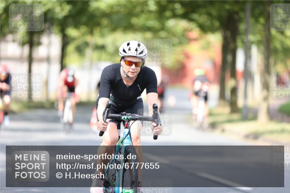 11.08.2024 - GEWOBA Citytriathlon Bremen H.Heesch http://msf.ph/oto/6777655 11.08.2024 11:45:59 Radfahren 755, 775, 845, 853, 867, 871, 873, 875, 954 meine-sportfotos.de