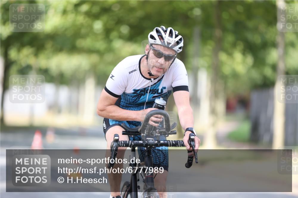 11.08.2024 - GEWOBA Citytriathlon Bremen H.Heesch http://msf.ph/oto/6777989 11.08.2024 11:46:15 Radfahren 755, 757, 773, 775, 806, 839, 843, 853, 954, 962 meine-sportfotos.de