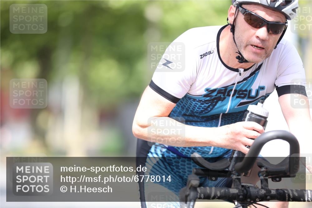 11.08.2024 - GEWOBA Citytriathlon Bremen H.Heesch http://msf.ph/oto/6778014 11.08.2024 11:46:15 Radfahren 755, 757, 773, 775, 806, 839, 843, 853, 954, 962 meine-sportfotos.de