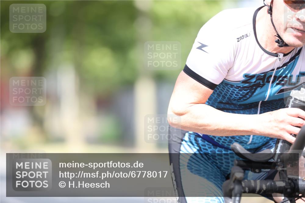 11.08.2024 - GEWOBA Citytriathlon Bremen H.Heesch http://msf.ph/oto/6778017 11.08.2024 11:46:15 Radfahren 755, 757, 773, 775, 806, 839, 843, 853, 954, 962 meine-sportfotos.de