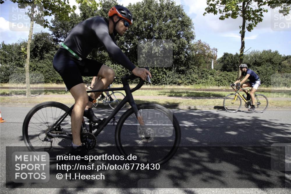 11.08.2024 - GEWOBA Citytriathlon Bremen H.Heesch http://msf.ph/oto/6778430 11.08.2024 13:11:25 Radfahren 212, 217, 223, 233, 262, 278, 282, 308, 311, 315, 324, 337, 426, 428, 459, 474, 518, 538, 542 meine-sportfotos.de