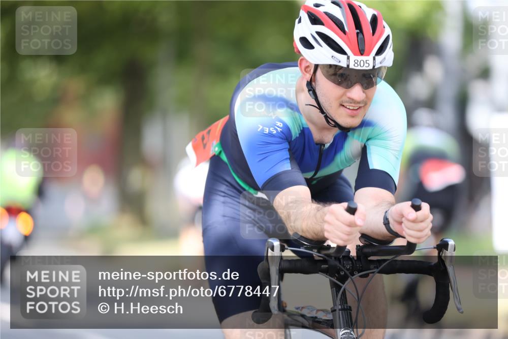 11.08.2024 - GEWOBA Citytriathlon Bremen H.Heesch http://msf.ph/oto/6778447 11.08.2024 11:46:40 Radfahren 703, 768, 773, 798, 843, 942, 1040 meine-sportfotos.de