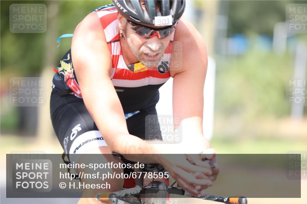 11.08.2024 - GEWOBA Citytriathlon Bremen H.Heesch http://msf.ph/oto/6778595 11.08.2024 11:46:57 Radfahren 903 meine-sportfotos.de