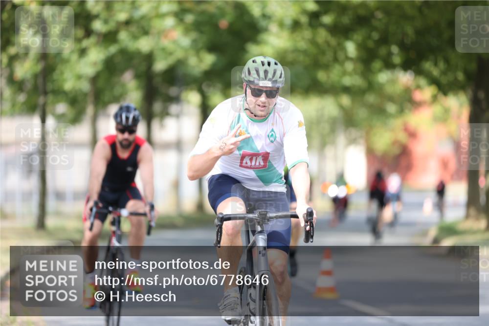 11.08.2024 - GEWOBA Citytriathlon Bremen H.Heesch http://msf.ph/oto/6778646 11.08.2024 11:47:21 Radfahren 752, 779, 800, 860, 864, 865 meine-sportfotos.de