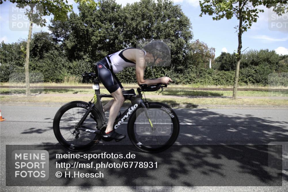11.08.2024 - GEWOBA Citytriathlon Bremen H.Heesch http://msf.ph/oto/6778931 11.08.2024 13:15:51 Radfahren 358, 361, 362, 421, 445, 485, 503, 512, 524, 536, xxx, 665 meine-sportfotos.de