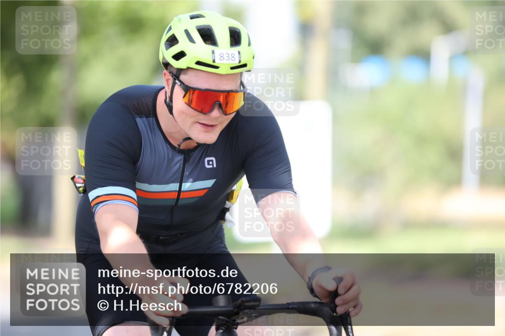 11.08.2024 - GEWOBA Citytriathlon Bremen H.Heesch http://msf.ph/oto/6782206 11.08.2024 11:50:42 Radfahren 741, 748, 783, 963, 966, 992, 1021, 1027 meine-sportfotos.de