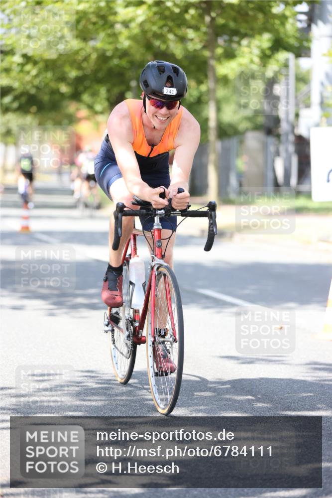 11.08.2024 - GEWOBA Citytriathlon Bremen H.Heesch http://msf.ph/oto/6784111 11.08.2024 13:08:34 Radfahren 232, 239, 241, 253, 271, xxx, 501 meine-sportfotos.de