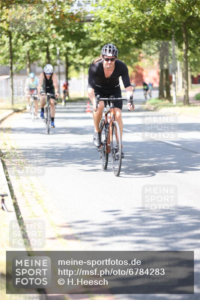 11.08.2024 - GEWOBA Citytriathlon Bremen H.Heesch http://msf.ph/oto/6784283 11.08.2024 13:08:57 Radfahren 201, 208, 209, 246, 297, 317, 334, 481, 501 meine-sportfotos.de