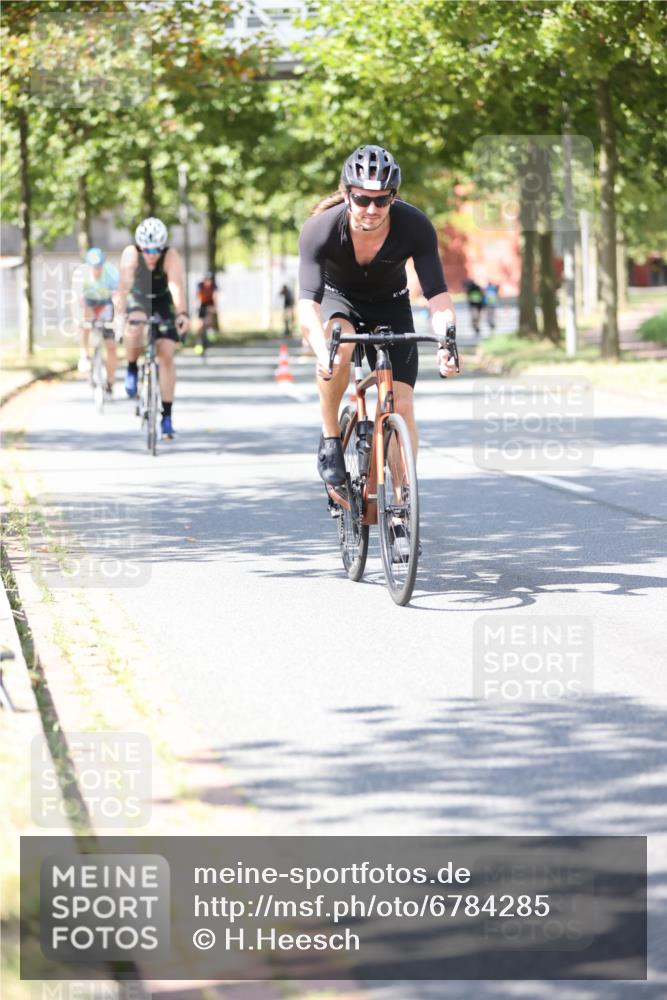11.08.2024 - GEWOBA Citytriathlon Bremen H.Heesch http://msf.ph/oto/6784285 11.08.2024 13:08:58 Radfahren 201, 208, 209, 246, 297, 317, 325, 334, 481 meine-sportfotos.de